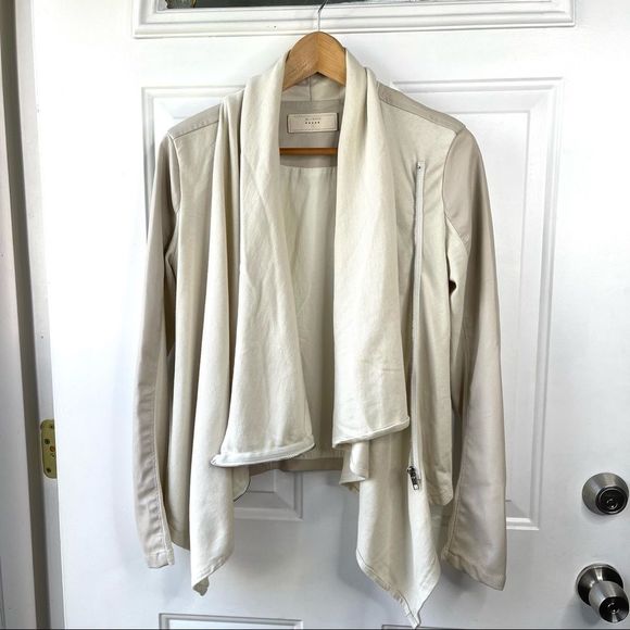 Blank NYC Drape Front Vegan Leather Moto Jacket Taupe Size Small - Picture 4 of 10